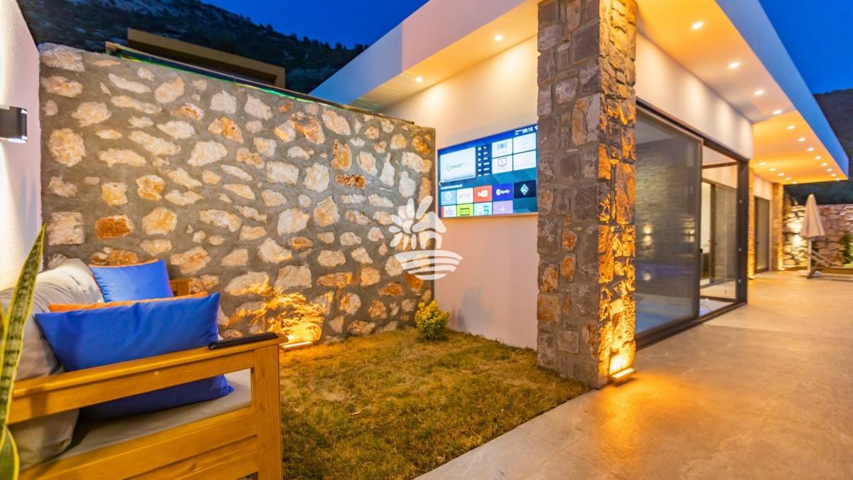 Villa 2
